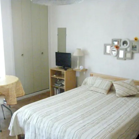 A Les Bains 28m² Balcon Et Parking Apartment